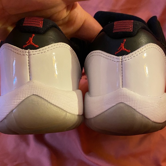 AIR JORDAN 11 RETRO LOW GS 'TUXEDO' - Picture 5 of 11